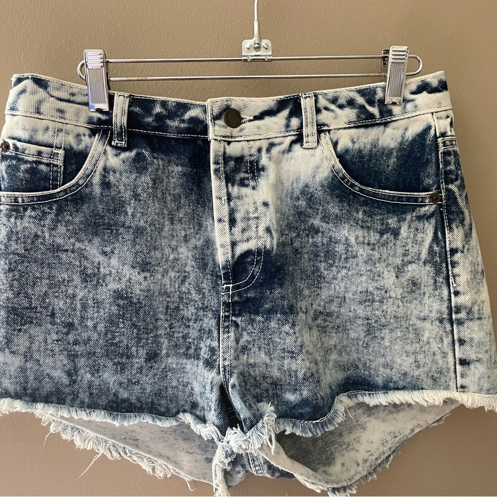 Top shop, size 8 denim shorts